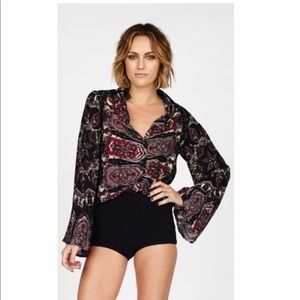 Novella Royale Black and Red Patterned Blouse